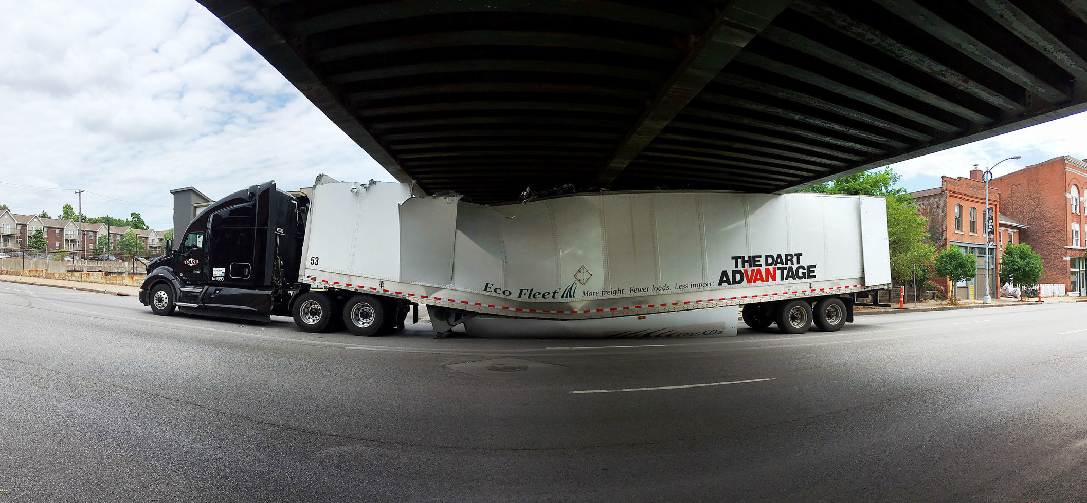 072619-qct-truck-bridge-004